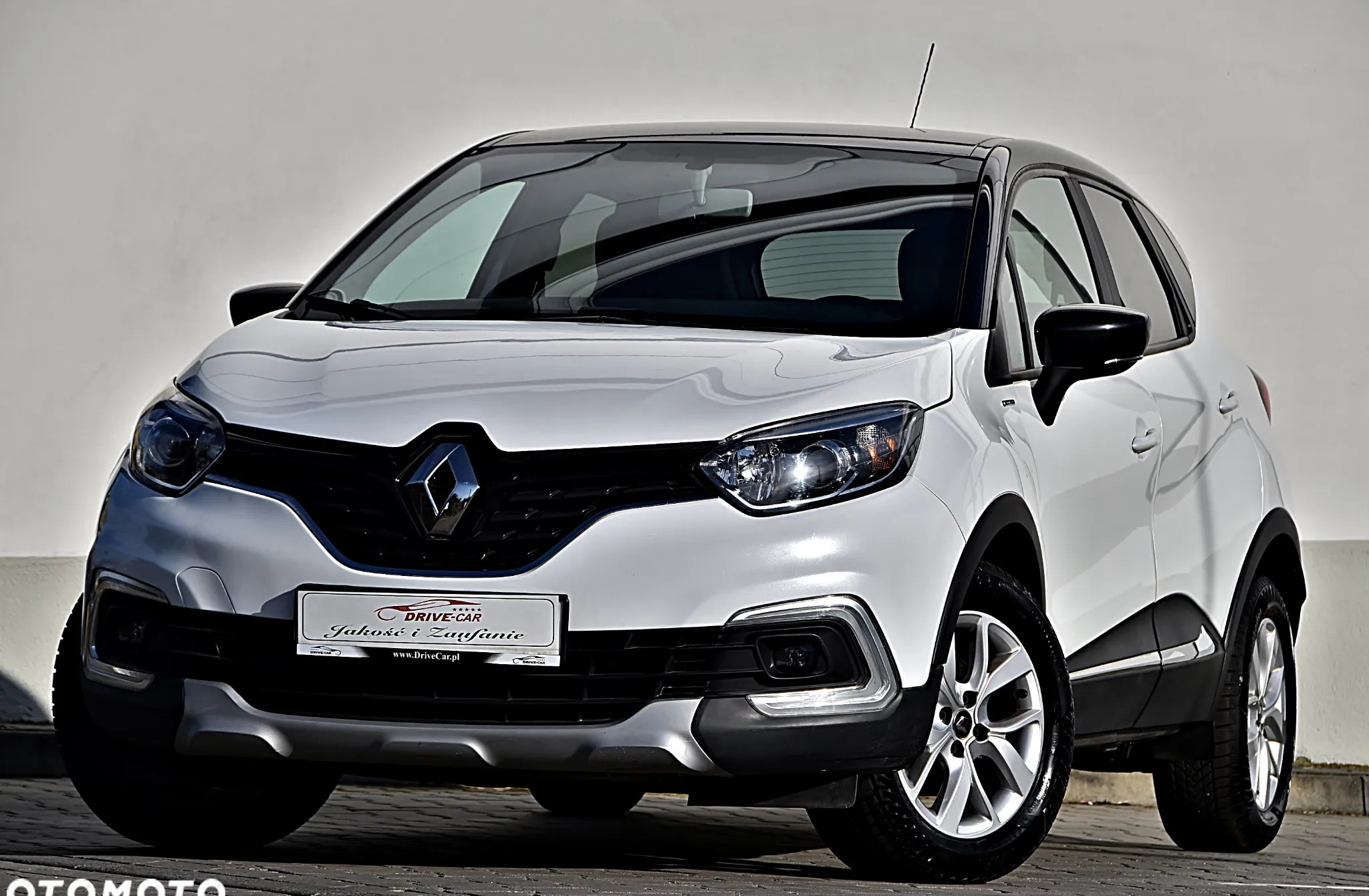 Renault Captur cena 56800 przebieg: 143000, rok produkcji 2019 z Lipiany małe 631